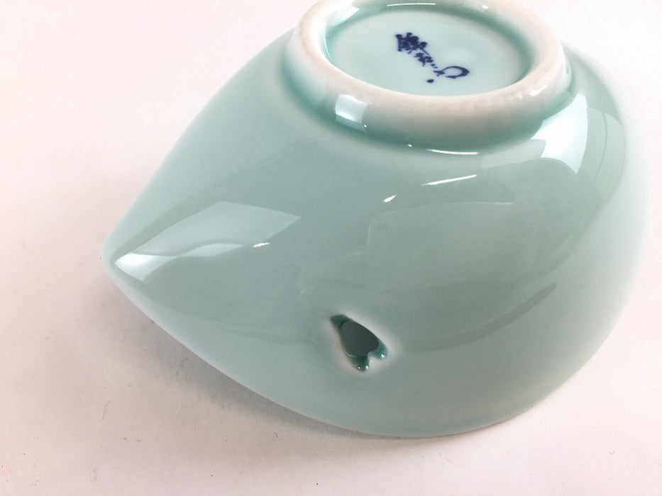 【SALE】青磁　花びら透し笠型小中付　11cm　有田焼【訳あり】