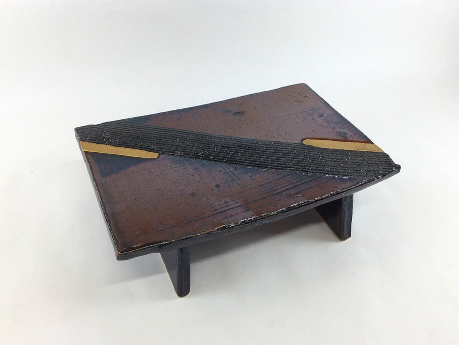 【SALE】錦飴釉　黒彫高台長角焼皿　22cm　有田焼【訳あり】