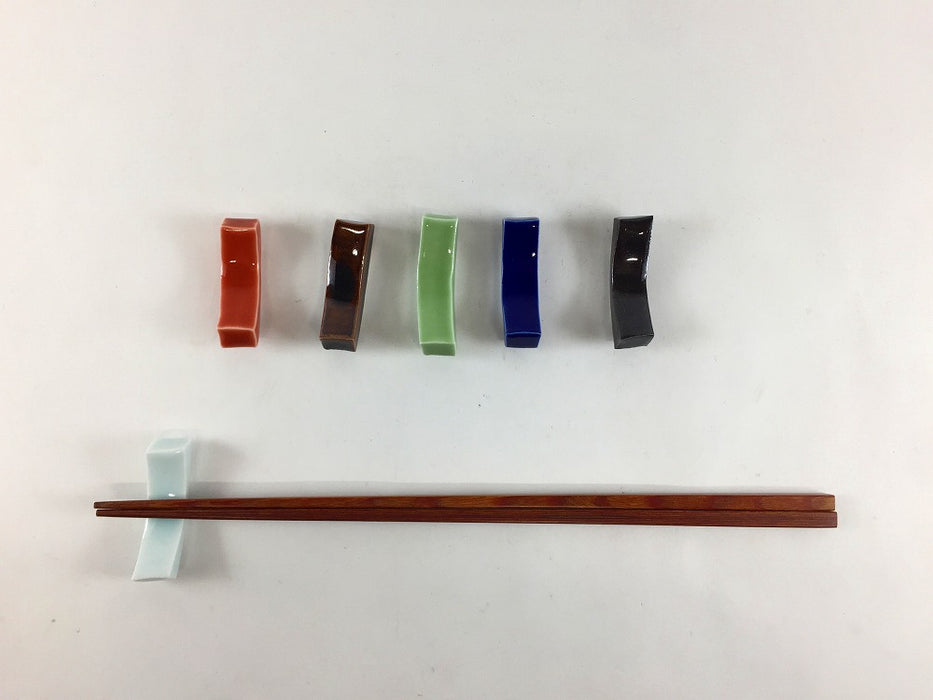 【SALE】手造ミニ箸置　(青白/赤/アメ/黄緑/ルリ/黒)　4.5cm　有田焼【訳あり】