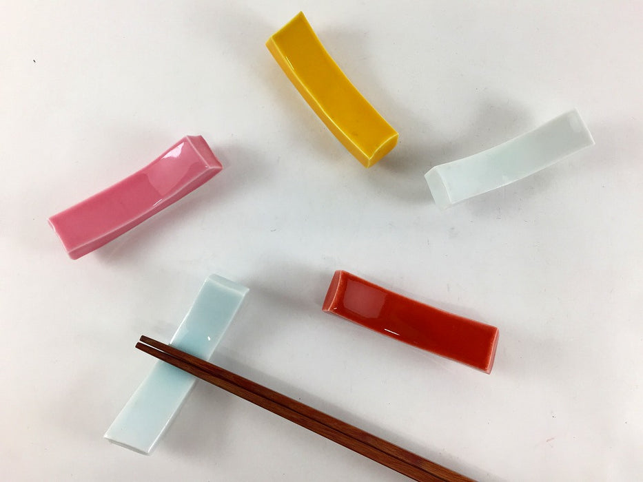 【SALE】手造箸置　(黄/ピンク/赤/白/青白)　6cm　有田焼【訳あり】