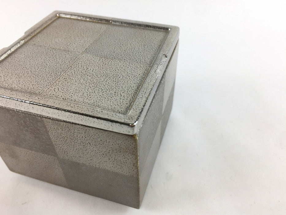 【SALE】70角蓋物　銀市松　11cm　有田焼【訳あり】