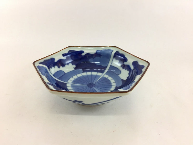 陶印入り有田焼小鉢です 傘絵 六角小鉢 16cm 有田焼(j.R) — 佐賀有田 ギャラリーつじ信