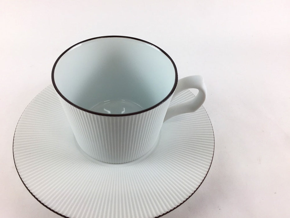 渕錆白磁ブラスト　鎬コーヒーカップ&ソーサー　200cc　有田焼(j.R)