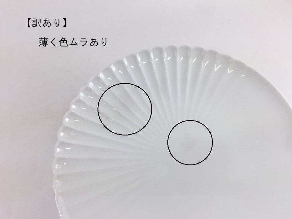 【SALE】165片菊割プレート　白磁　17cm　有田焼【訳あり】