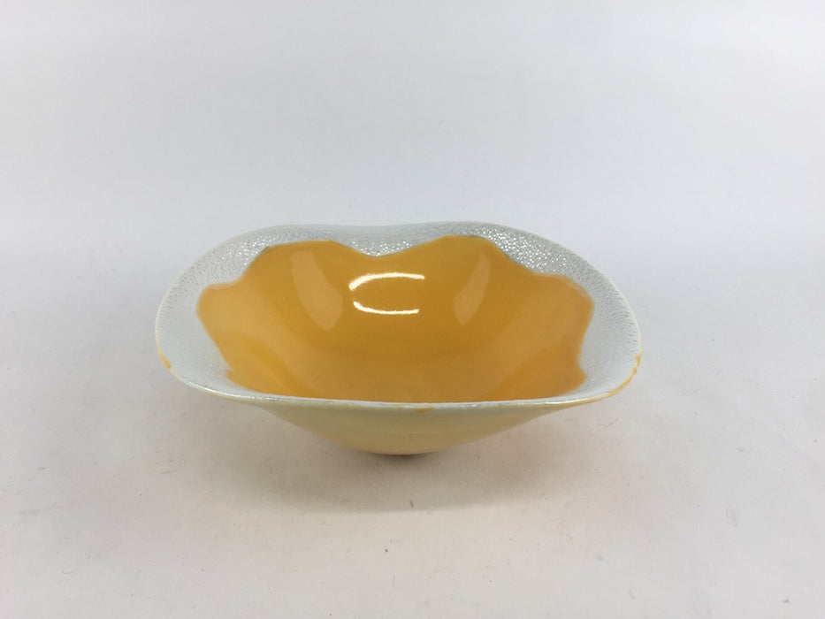 【SALE】波小鉢　黄.光彩　13.5cm　有田焼【訳あり】