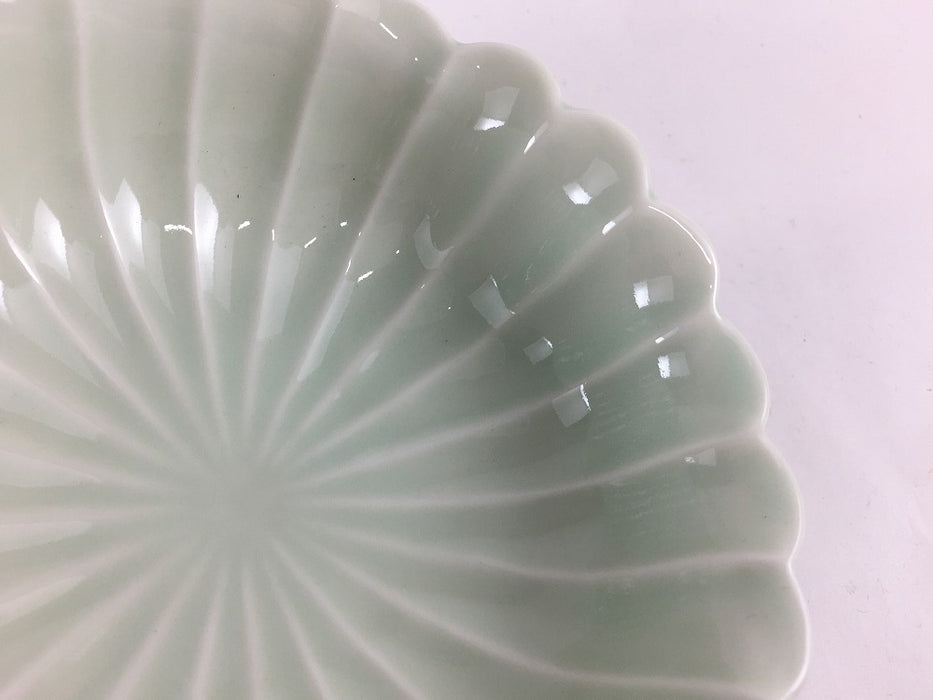 【SALE】菊割三ツ足小鉢　青磁　13cm　三川内焼【訳あり】