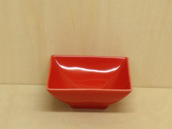 【SALE】80角鉢(赤)　有田焼　Knz528【在庫28】