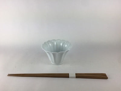 【SALE】8cm菊小鉢.白磁　有田焼　Sp045576