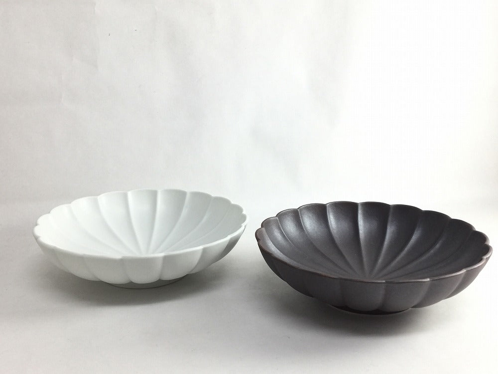 165菊鉢 (鉄釉/練白) 16.5cm 有田焼(j.R) — 佐賀有田 ギャラリーつじ信