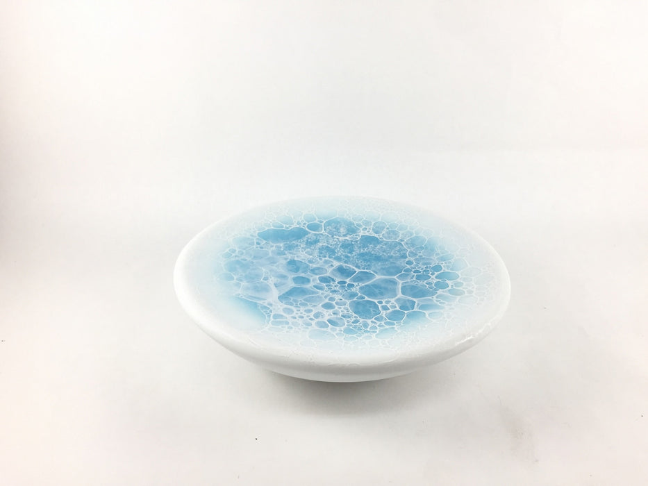 【皿/高台皿】ES18cmステージ皿.内ブルー白泡　有田焼やま平窯　(j.R)
