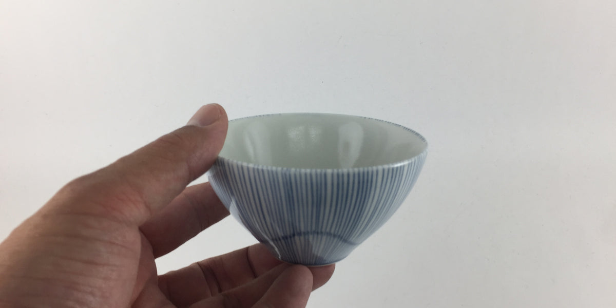 平仙茶(9.5cm)二段線画 有田焼李荘窯【仙茶/煎茶/湯呑/小鉢】 — 佐賀