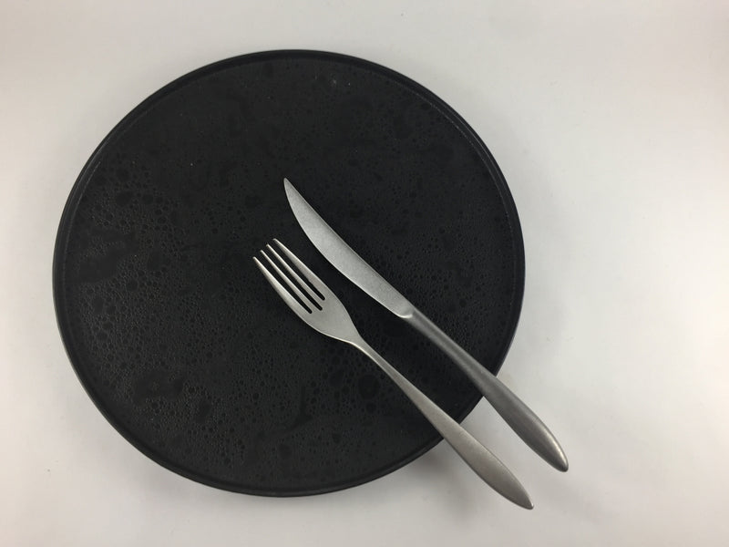 frame26cmプレート(黒泡化粧) 有田焼【皿/プレート/大皿/中皿/ショー