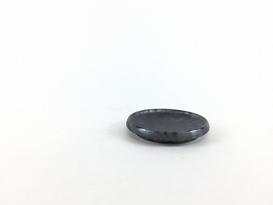 60Uプレート　黒サビ絞りマット　6cm　有田焼　(j.R)