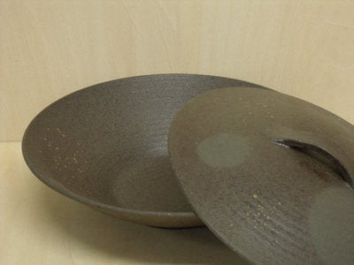 【SALE】22.5cm平蓋物(焼〆丸紋)　日本製　Se159【在庫3】